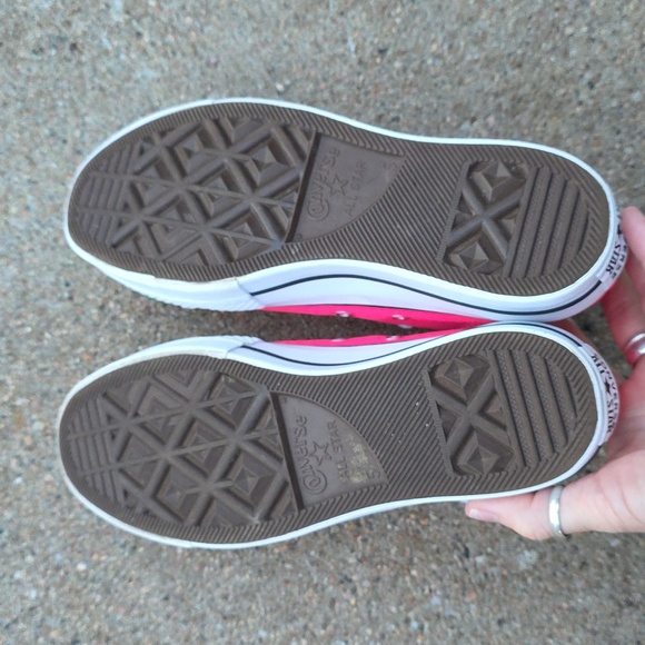 Converse Chuck Taylor All Star Low  Canvas Neon Pink Sneakers Size 7 - Picture 8 of 14